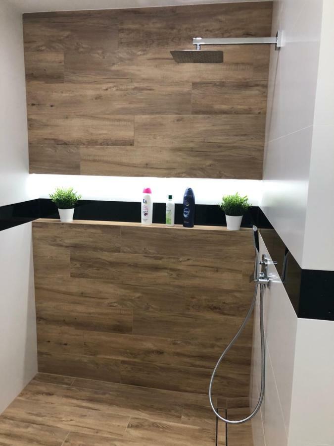 Klimatyzowany Apartament Roma Z Garazem Podziemnym Kielce Eksteriør bilde